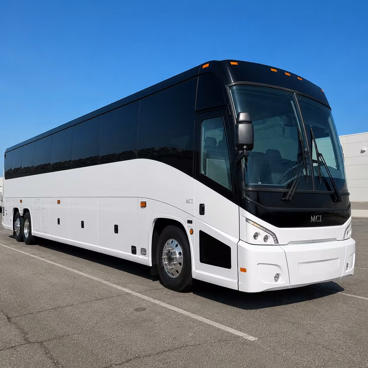 find a bus for outdoor amphitheater shows near clovis